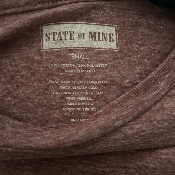 Red “Explore” t-shirt - Picture 3 of 3